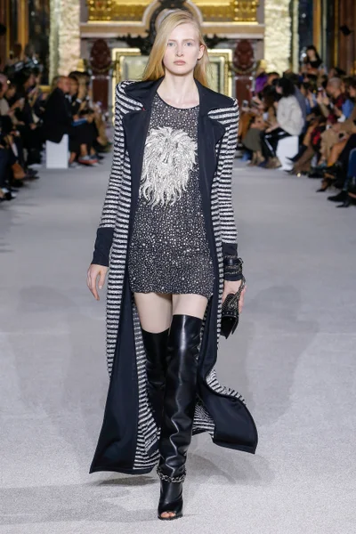 Look 18